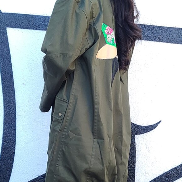 Zadig & Voltaire Kiddy Mili Etoiles Parka WJCP2901F – Chic Utility Meets Effortl - Picture 3 of 13